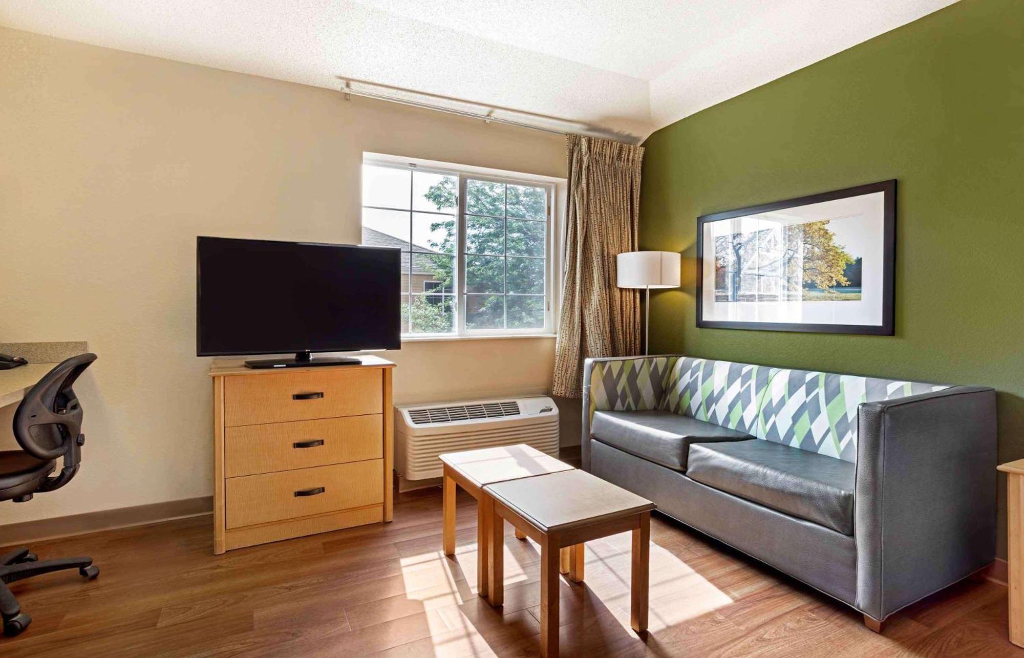 Extended Stay America Select Suites - Providence - Airport Warwick Exterior foto